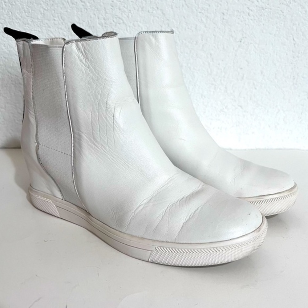 DKNY Coley  White Leather Wedge Slip-On Sneakers 8.5